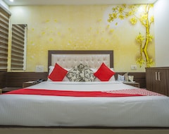 Hotelli OYO 14022 Hotel Saya Inn (Gwalior, Intia)