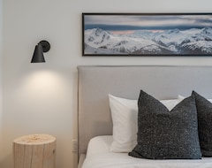 Impeccable Glacier Lodge Hotel Room W Pool+hot Tub (Whistler, Kanada)