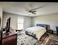 Cijela kuća/apartman Secluded, Private, Peaceful, Large 3 Bedroom, 2 Full Bath, Country Brick Home (Ames, Sjedinjene Američke Države)