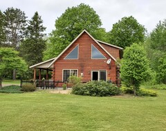 Entire House / Apartment Beautiful Spacious 1600 Sqft - Centrally Located On 5 Acres (Chassell, USA)