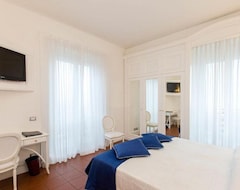 Khách sạn Hotel President (Viareggio, Ý)