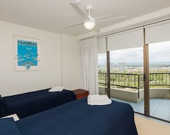 Khách sạn Norfolk Luxury Beachfront Apartments (Main Beach, Úc)