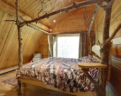 Tüm Ev/Apart Daire The Beaver House - Beautiful, Modern Log Home - Only 30 Minutes From Calgary. (Bragg Creek, Kanada)