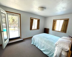 Entire House / Apartment 3bdrm Home In Historic Fort Peck, Walking (Fort Peck, USA)