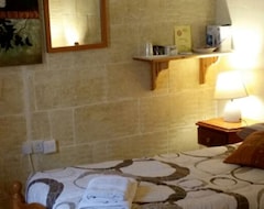 Bed & Breakfast Grotto's Paradise (Għarb, Malta)