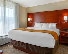 Hotel Comfort Suites (Oškoš, Sjedinjene Američke Države)