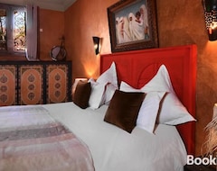Khách sạn Riad Dar Laaziza (Marrakech, Morocco)