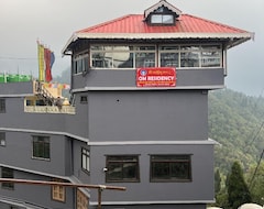 Khách sạn Batasia Om Residency (Darjeeling, Ấn Độ)