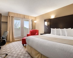 Hotel Days Inn & Suites By Wyndham North Bay Downtown (North Bay, Canada)