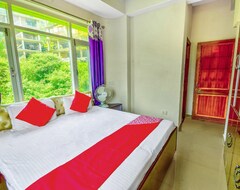 Hotel Oyo 46779 Moksh Villa (Solan, India)