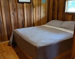 Koko talo/asunto Cabin 8, Small Rustic Cabin Located In Brown County Indiana (Trafalgar, Amerikan Yhdysvallat)