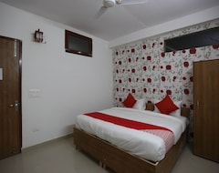 Khách sạn OYO 44400 Retreat Inn (Delhi, Ấn Độ)