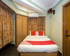 OYO 11499 Hotel Padma Krishna (Pune, Indija)