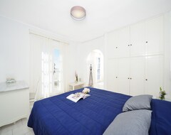 Otel Mykonostimo Luxury Villas & Apartments (Ornos, Yunanistan)