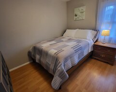 Casa/apartamento entero Cozy 3-bedroom Cottage Minutes From Lake Norman (Cornelius, EE. UU.)