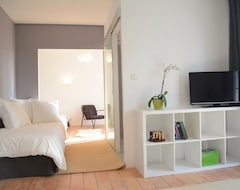 Toàn bộ căn nhà/căn hộ Montpellier North, 2 Charming Rooms In The Pinewood (Saint-Clément-de-Rivière, Pháp)