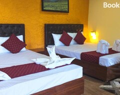 Hotel Whispering Pines Farmstay (Lava, Indija)