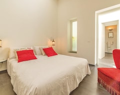 Toàn bộ căn nhà/căn hộ 2 Bedroom Accommodation In Alia Pa (Alia, Ý)