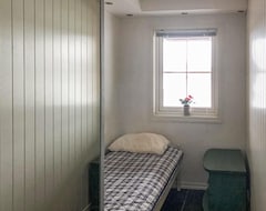 Toàn bộ căn nhà/căn hộ 4 Bedroom Accommodation In Storebø (Austevoll, Na Uy)