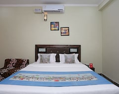 Hotelli OYO 9274 Homey Stay Suites (Faridabad, Intia)