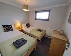 Hotel Waterside River Retreat - Sleeps 6 Guests In 3 Bedrooms (Brundall, Ujedinjeno Kraljevstvo)