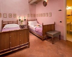 Khách sạn Graziella Patio Hotel (Arezzo, Ý)
