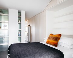 Hotel Design Icon Apartments At Newacton (Canberra, Australia)