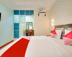 Hotelli OYO 3305 Bumi Siliwangi Residence (Padang, Indonesia)