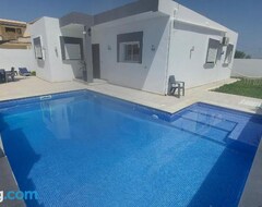 Koko talo/asunto Villa Kenza (Houmt Souk, Tunisia)