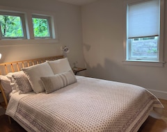 Cijela kuća/apartman Vacation Mod Cottage Idyllic Setting Every Amenity (Rosendale, Sjedinjene Američke Države)