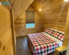 Toàn bộ căn nhà/căn hộ Cozy 1 Bedroom Cabin In The Heart Of Jonesborough (Jonesborough, Hoa Kỳ)