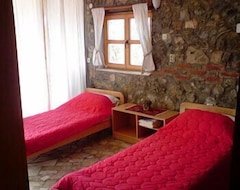Otel Grebnos Stone House (Ohri, Kuzey Makedonya Cumhuriyeti)