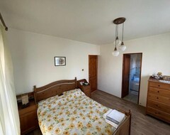 Cijela kuća/apartman Teachers House, Charming 3-bedroom House With Wifi In The Countryside (Dărmănești, Rumunjska)