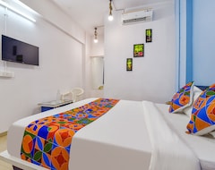 Otel Fabexpress Solitaire (Surat, Hindistan)