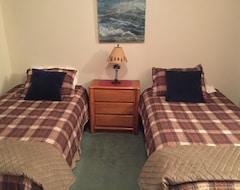 Entire House / Apartment Teal Wing - Quality Lakeside Lodging On Lake Gogebic (Marenisco, USA)
