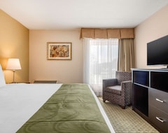 Hotel Quality Inn & Suites (Brampton, Canada)