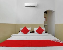 Khách sạn Oyo 49125 Suraj Residency (Warangal, Ấn Độ)