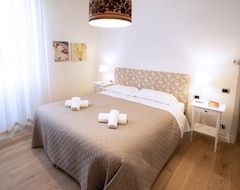 Khách sạn Great And Panoramic Flat Situated In The Very Heart Of Florence (Florence, Ý)