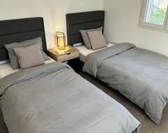 Cijela kuća/apartman Villa Mabri, Moderne Vakantievilla Met Zwembad En Alle Comfort (Berrias-et-Casteljau, Francuska)