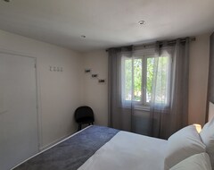 Cijela kuća/apartman La Tissonniere Avec Jardin Et Spa (Saint-Estève-Janson, Francuska)