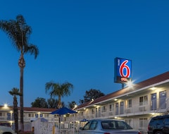 Motel 6 Los Angeles-Van Nuys - Sepulveda (North Hills, ABD)