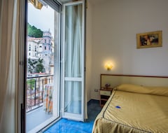 Oda ve Kahvaltı Meuble Casa Mannini Rooms (Maiori, İtalya)