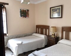 Toàn bộ căn nhà/căn hộ Casa Rural Los Aperos For 6 People (Santibáñez de Valcorba, Tây Ban Nha)