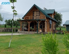 Koko talo/asunto Wooden Guest House (Staro Nagoricane, Pohjois-Makedonia)