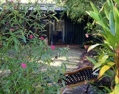 Lagoon Pocket Bed & Breakfast (Gympie, Australia)