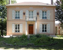 Hotel Villa Francois Sugier (1853) -Coeur Burdeos (Mâlain, Francia)