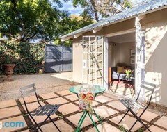 Koko talo/asunto Jeppe House Cottage (Pretoria, Etelä-Afrikka)
