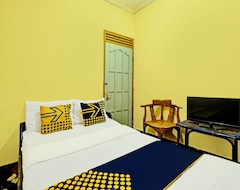 Khách sạn Spot On 92414 Hotel Pereng Sari (Salatiga, Indonesia)