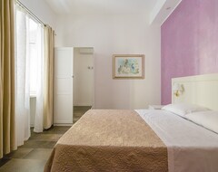 Pensión Vela Rooms (Cagliari, Italia)