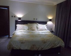 Cilcrest Hotel And Lounge (Owerri, Nigeria)